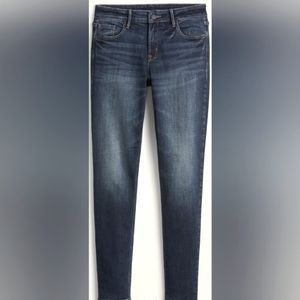 NWOT Old Navy Rockstar Super Skinny Jeans